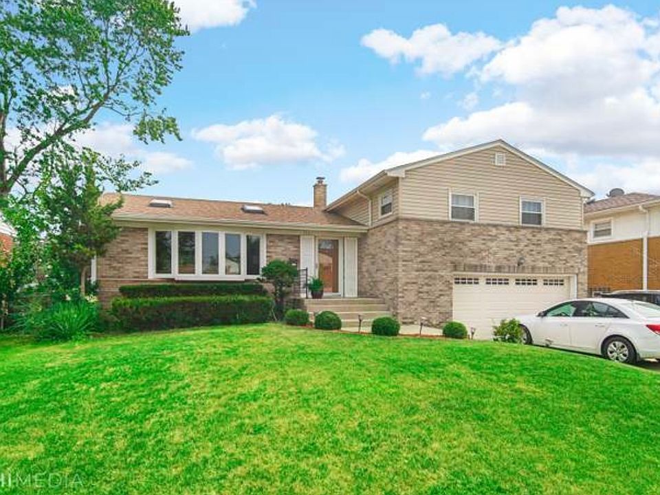 1st image of 240 Silver Ln