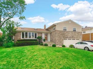 240 Silver Ln, Melrose Park, IL
