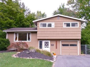 506 Palmer Dr, North Syracuse, NY 13212