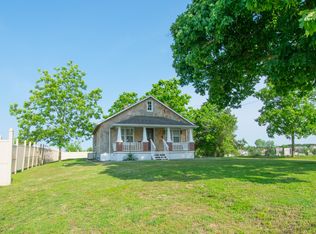 494 S Summit Dr, Holts Summit, MO 65043