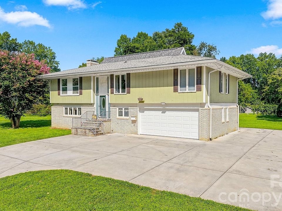 1st image of 706 Springdale Rd