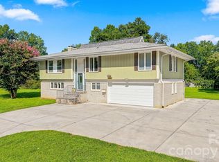 706 Springdale Rd, Statesville, NC 28677