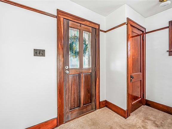 5th image of 486 Tamplin St