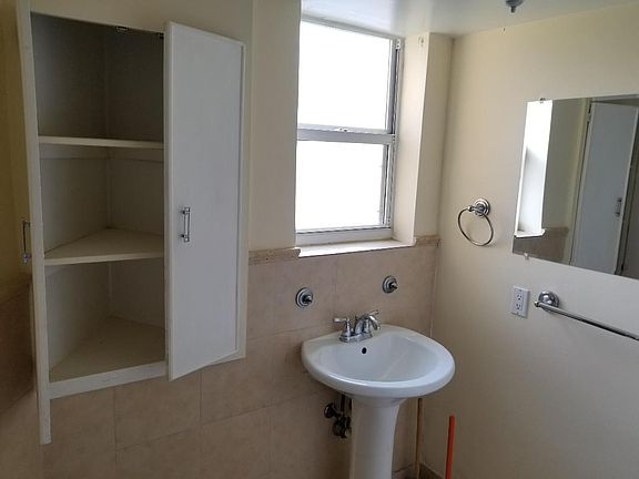 5th image of 1659 NE Miami Gardens Dr APT 111