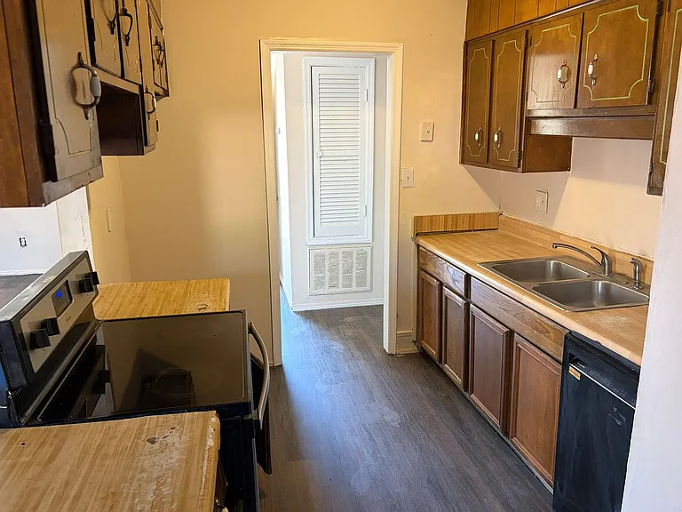2355 Basswood Dr — Photo 5