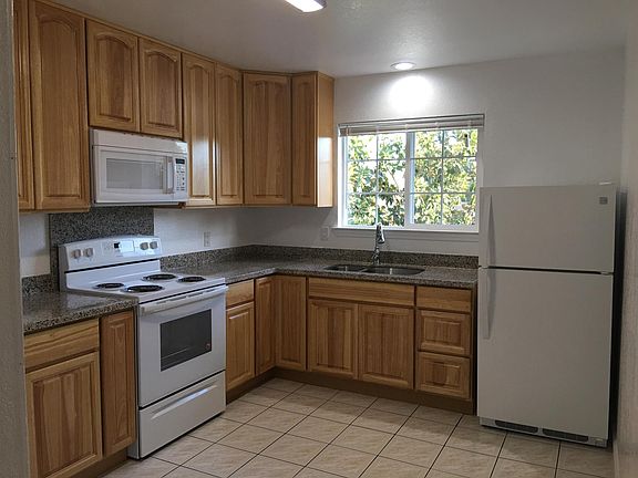 4th image of 2381 Mammoth Dr