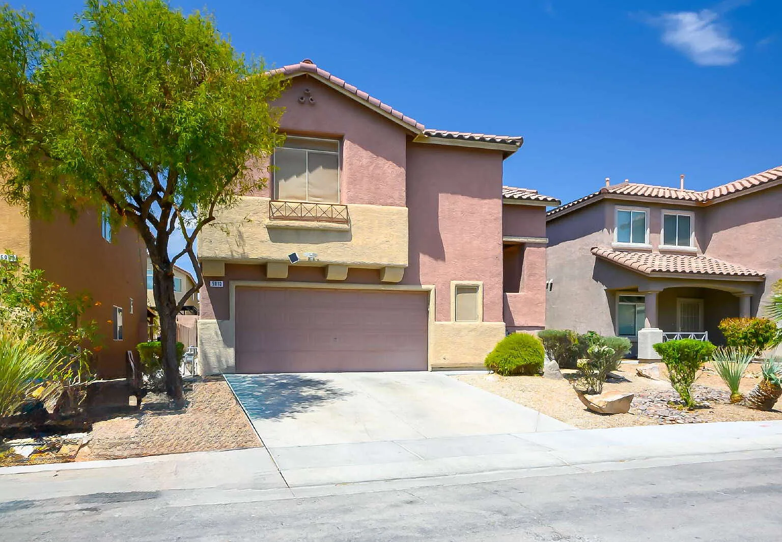 2 bed, 2.0 bath, 1171 sqft, $1,200 — Photo 1