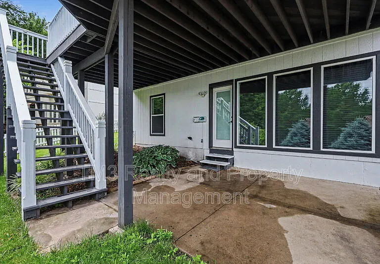5605 NE Coral Dr — Photo 27