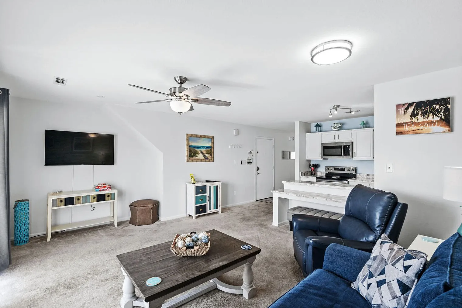 1 bed, 1.0 bath, 742 sqft, $2,809 — Photo 1