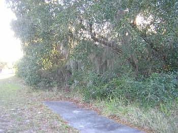 3rd image of 1892 E Normandy Blvd
