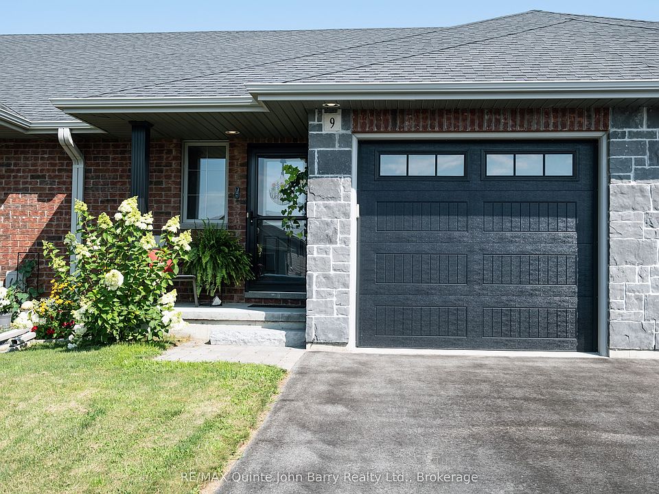 1st image of 9 McIntosh Cres