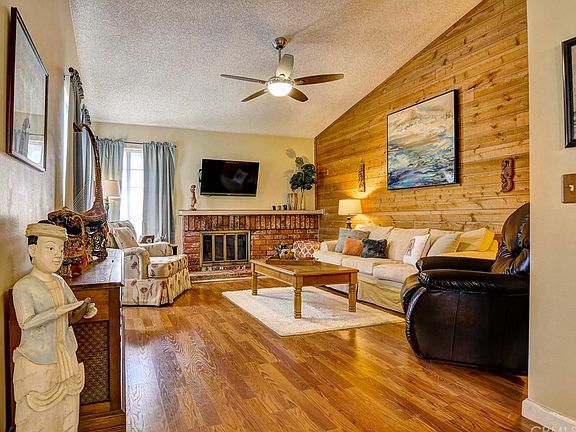 3rd image of 22947 Mountain Laurel Way #92