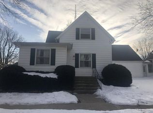 124 S 11th St, Dekalb, IL 60115