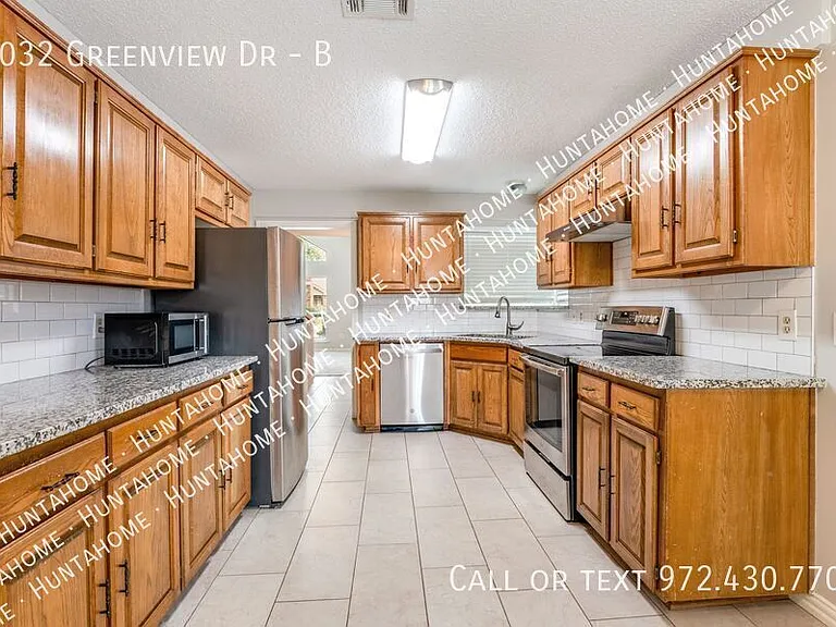 2032 Greenview Dr #B — Photo 4