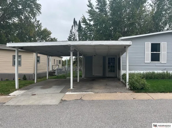 12821 Glenvale Plz #178, Omaha, NE 68164