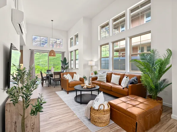 84-825 Maiola St, Waianae, HI 96792