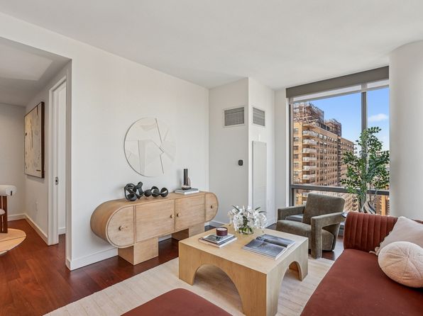 200 W 67th St APT 28F