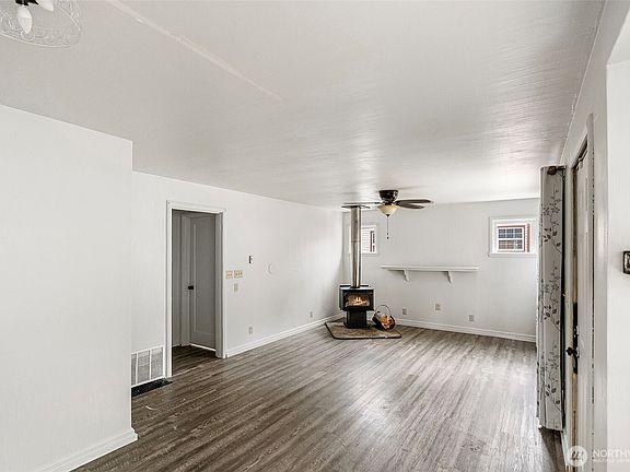 4th image of 1948 N Callow Avenue