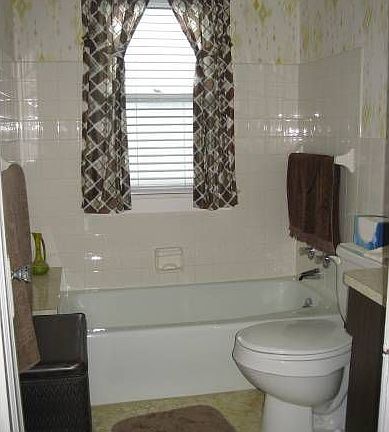 5th image of 9814 Sladden Ave