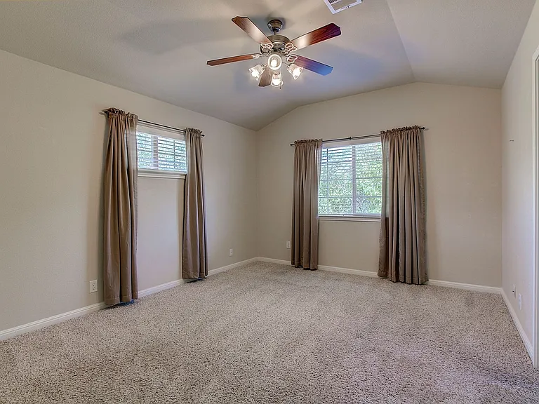 1310 Parmer Ln #303-3B — Photo 22