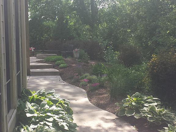 3rd image of 304 W 5th Avenue Ct