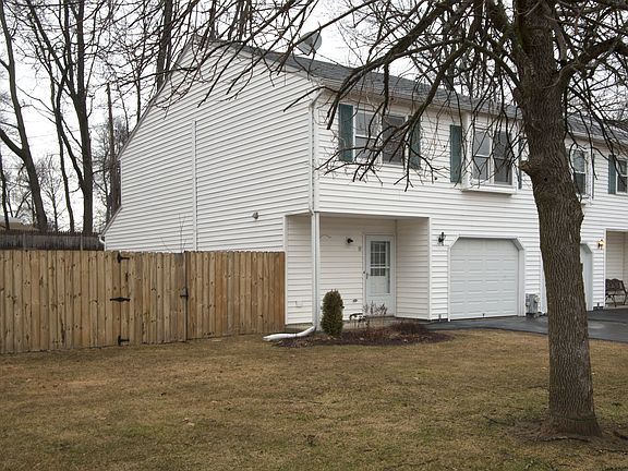 3rd image of 13 Clubhouse Dr