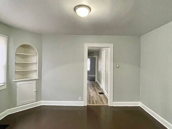 5th image of 3629 Graceland Ave