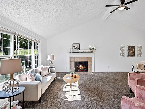 4th image of 2884 Aspen Street SE