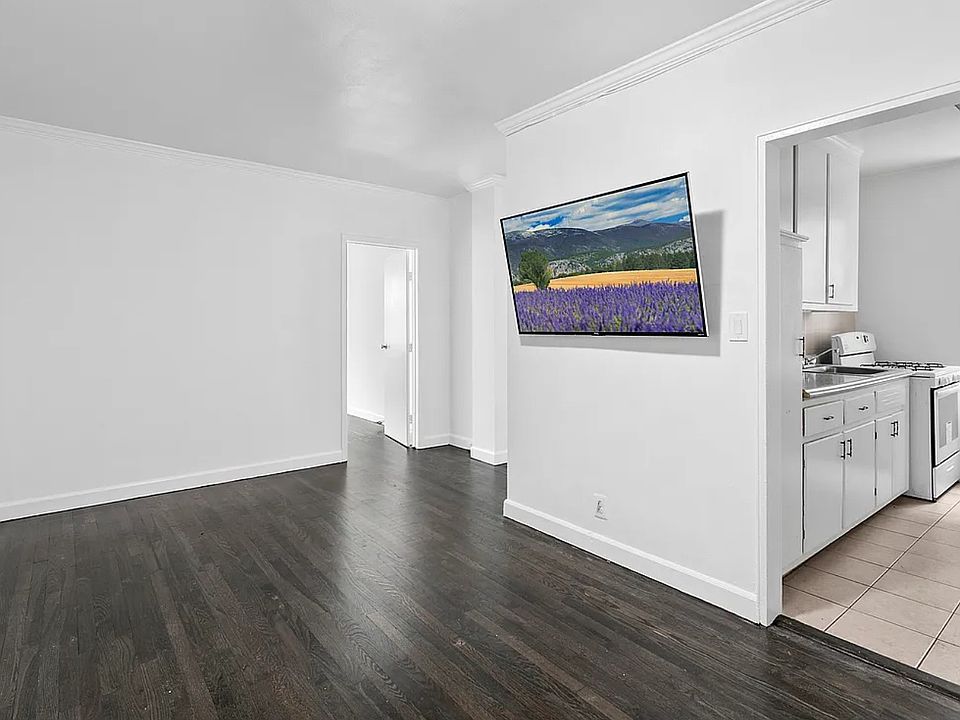 1st image of 350 E 30th St APT 3L