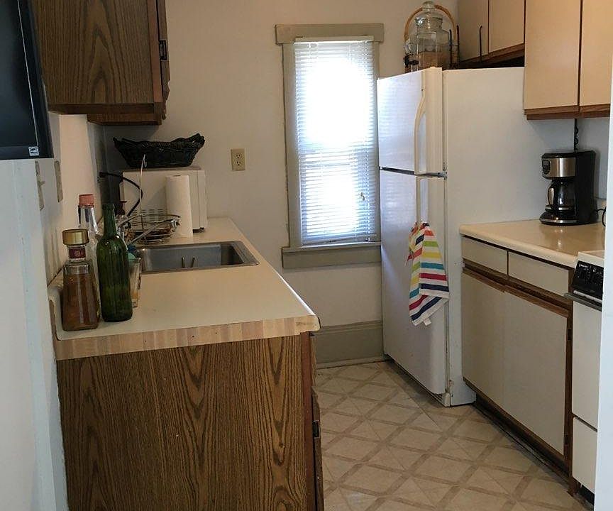 2nd image of 113 Ericsson Ave APT 4