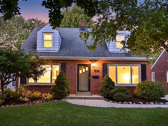 2nd image of 534 N 105th STREET