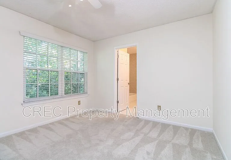 2065 Emerald Ter — Photo 15