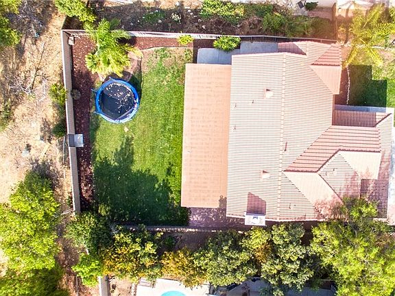 3rd image of 9721 Sunnybrook Dr