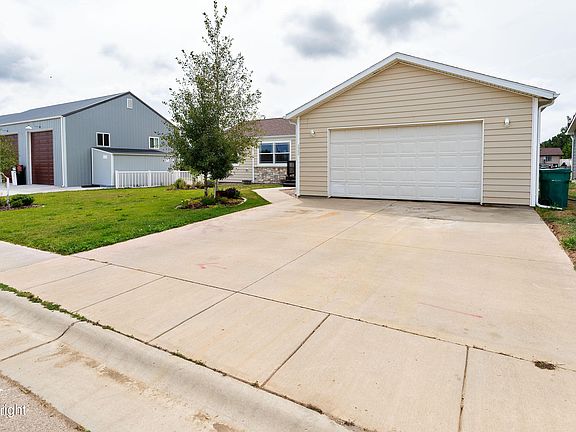 4th image of 5302 Penny Ln