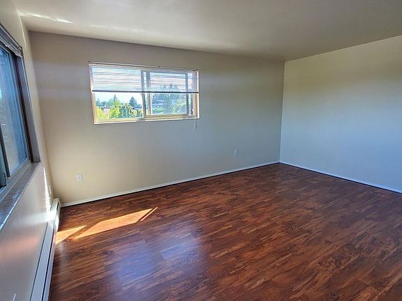 4th image of 2805 75th Pl SE APT 37