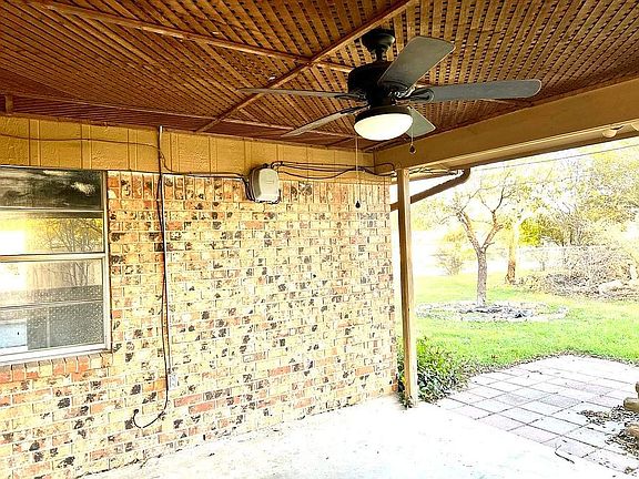 Back patio view of back yard