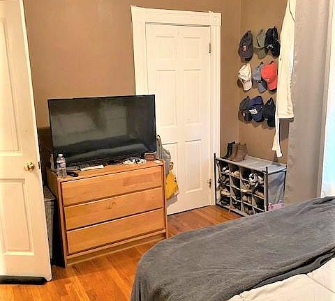 3rd image of 390 Salem St #333