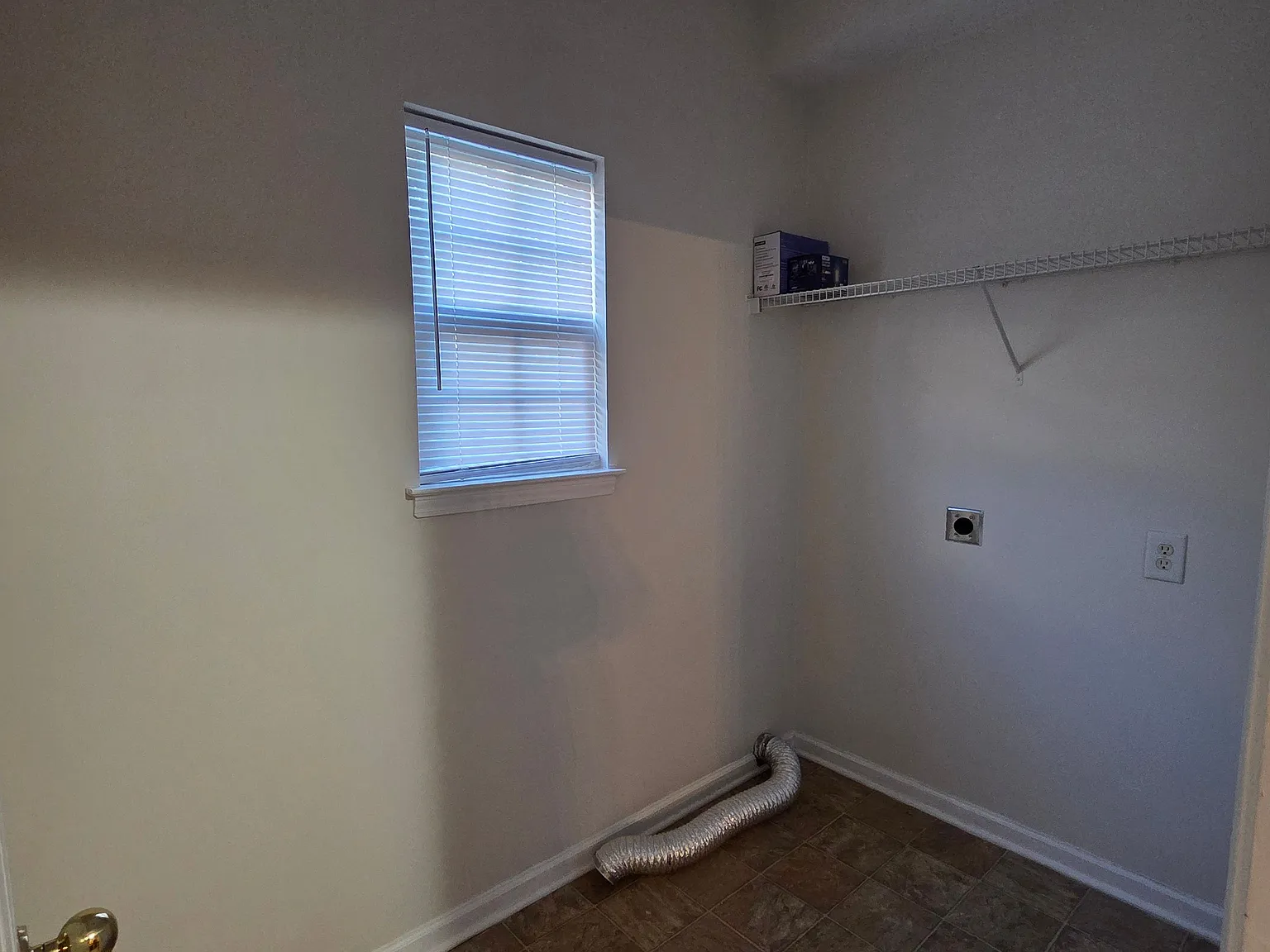 2 bed, 2.5 bath, 1385 sqft, $1,650 — Photo 4