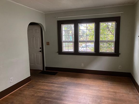Livingroom and front door