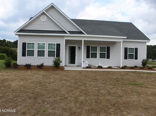 193 Bernice Blanton Dr, Teachey, NC 28464