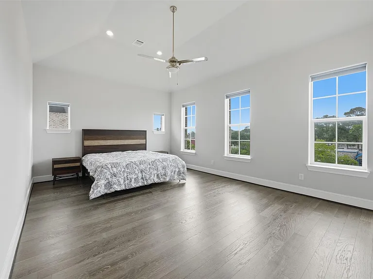 8612 Emnora Ln — Photo 24