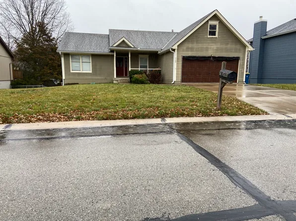 1705 Park Ln, Kearney, MO 64060