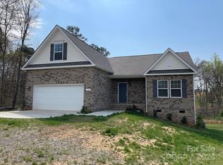 162 Lippard Springs Cir, Statesville, NC 28677