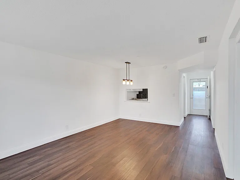 2640 Garden Dr S #301 — Photo 18