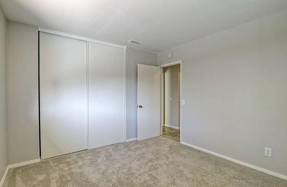 3rd image of 4121 Lake Blvd