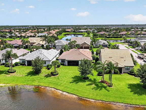 5th image of 604 SE Monteiro Drive