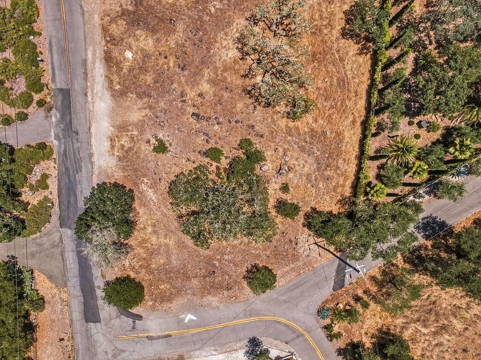 2nd image of 1605 Point Drive