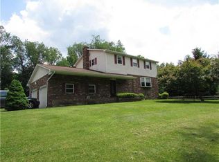 365 Wilson Rd, Clinton, PA 15026