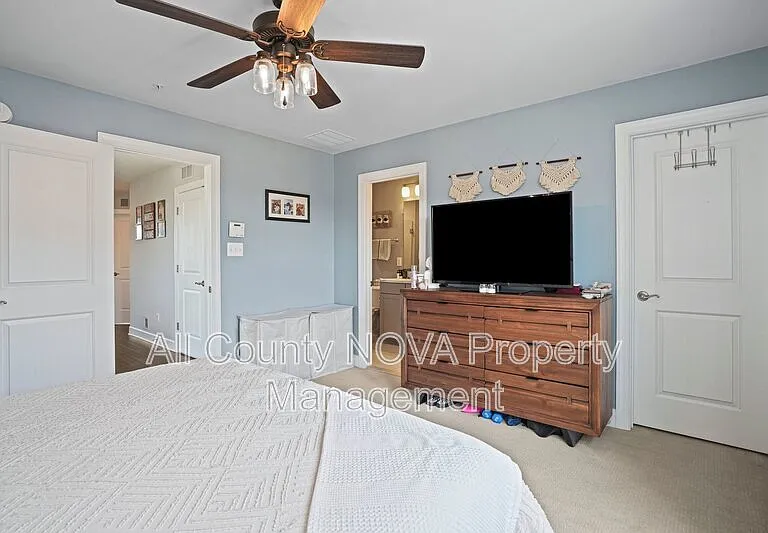 2910 Pinebrook Rd — Photo 21