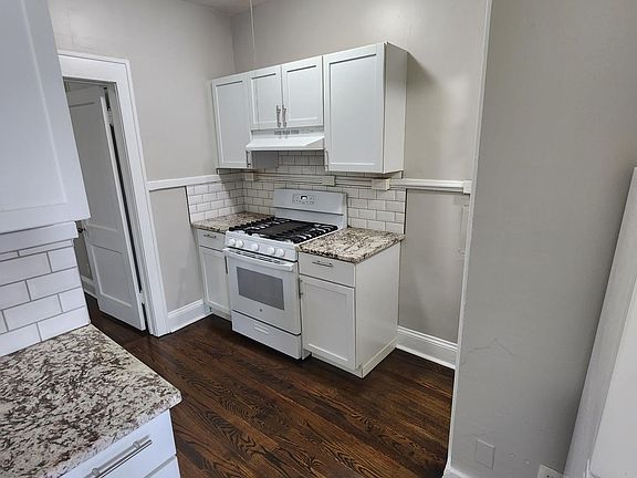 2nd image of 620 N Pearl St APT 5